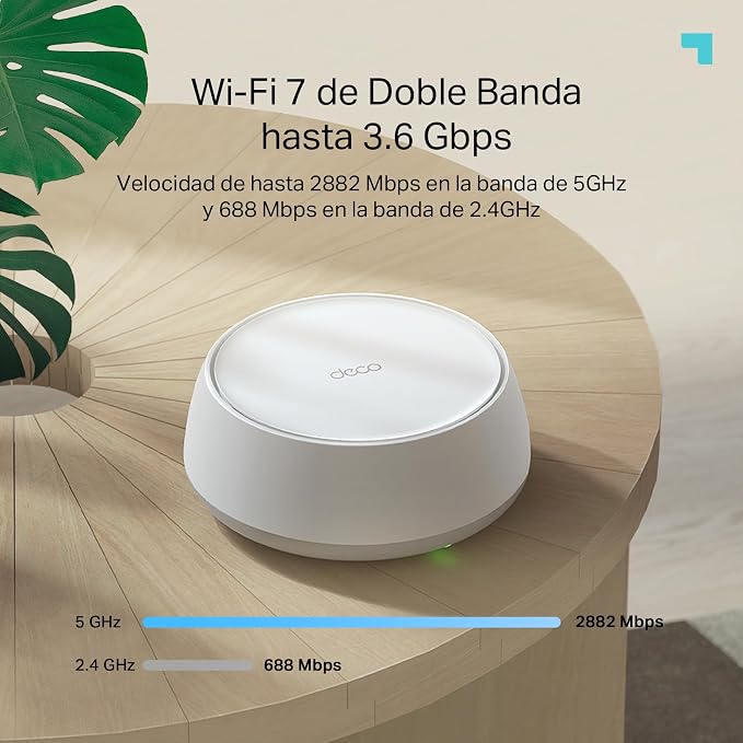 TP-Link Deco BE3600 sobre una mesa mostrando la velocidad de 2882 Mbps en 5 GHz y 688 Mbps en 2,4 GHz.